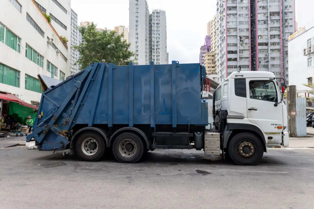 POM塑料与尼龙塑料注塑工艺参数差异对比及选型指南